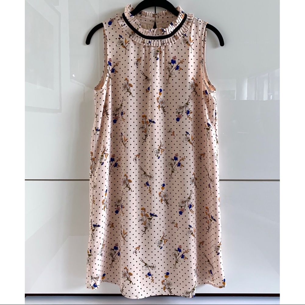 🆕 NWT Pleated Collar Floral Shift Dress
